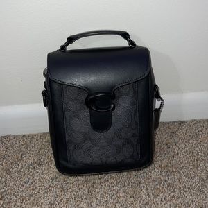 Tabby Crossbody In Signature Canvas